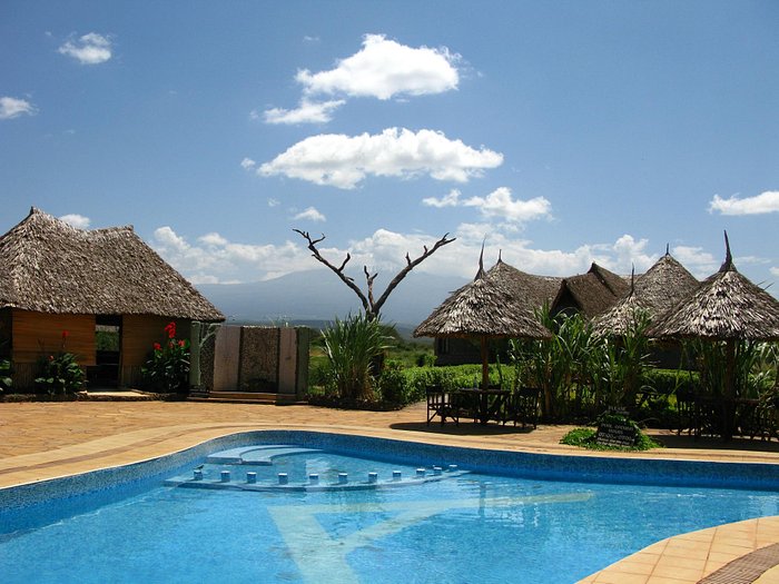 AA l;odge Amboseli image 2